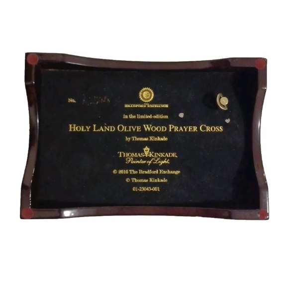 The Bradford Exchange Thomas Kinkade Holy Land Olive Wood Prayer Cross Keepsake - Picture 2 of 8